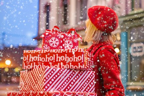 Viel Zeit bleibt nicht mehr bis Heiligabend – wenn Sie also noch auf der Suche nach passenden Präsenten sind, sehen Sie im Video drei Last-Minute-Geschenkideen.