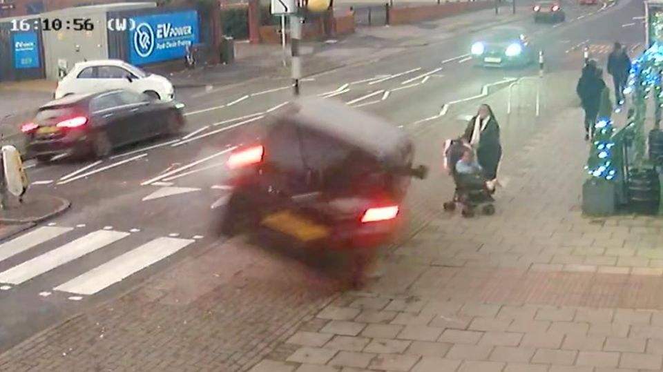 Horror-Unfall Wie durch ein Wunder: Mutter und Kind überleben Horror-Unfall ganz knapp
