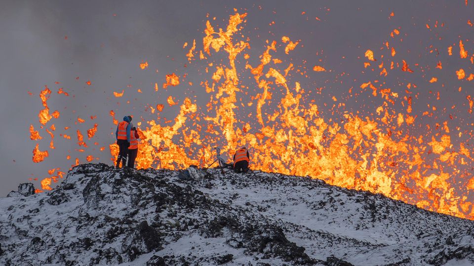 Isländische Behörden: Vulkaneruption verliert etwas an Kraft Isländische Behörden: Vulkaneruption verliert etwas an Kraft