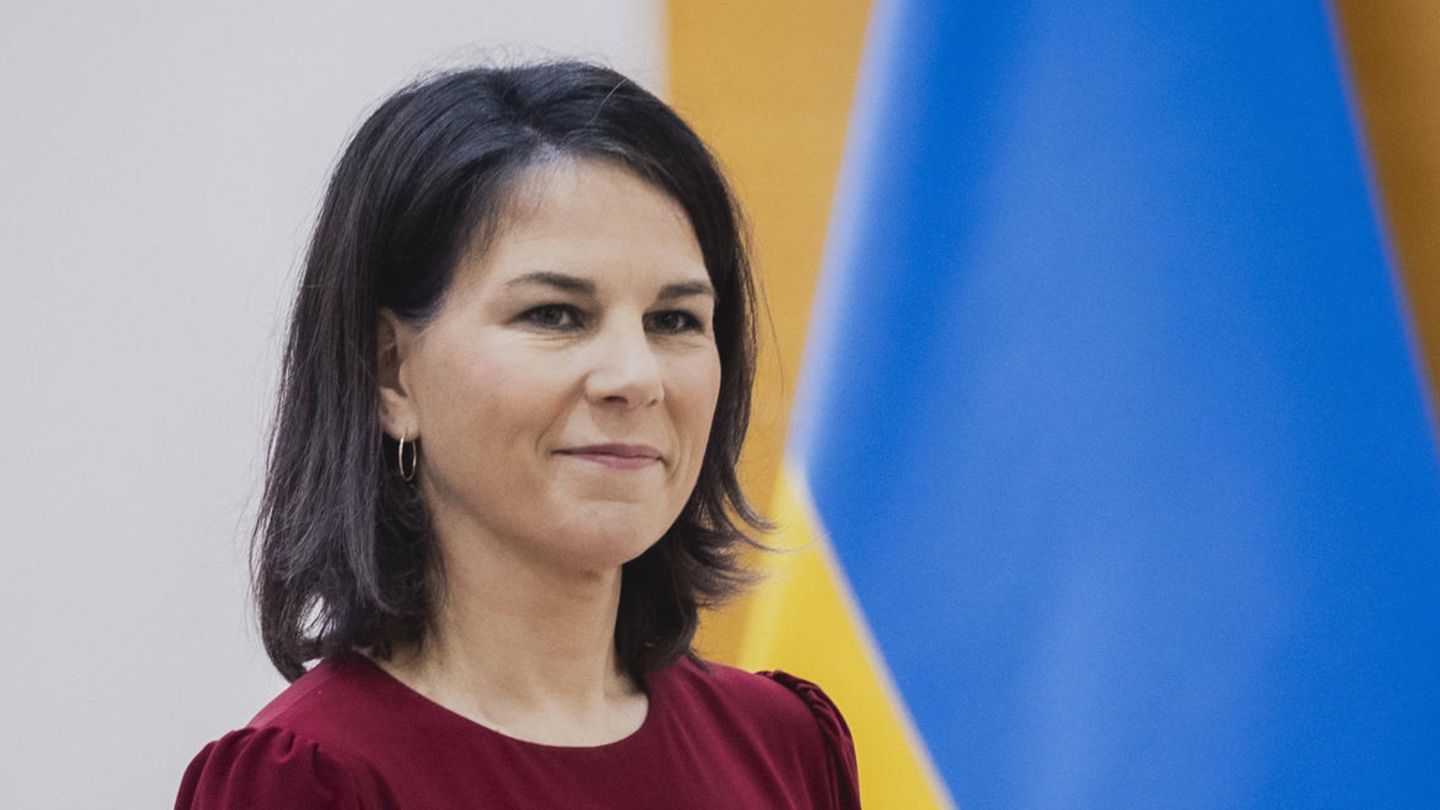 Außenministerin Annalena Baerbock (Grüne) war bei Caren Miosga