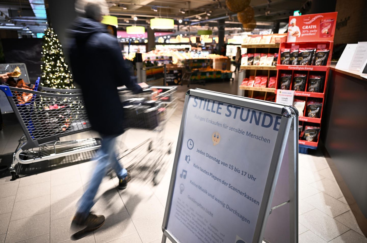 Stilel Stunde im Supermarkt in Konstanz