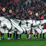 Kommen wir zu einer positiven Überraschung: das als "Vizekusen" verschrieene Bayer Leverkusen feiert die Herbstmeisterschaft – und das zu Recht. Die von Xabi Alonso trainierte Truppe spielt diese Saison den schönsten und erfolgreichsten Fußball. Nun gilt ja noch immer die Aussage von Uli Hoeneß: "Der Nikolaus war noch nie ein Osterhase:" Aber dass Leverkusen die Mannschaft ist, die die Meisterschaft spannend macht, dürften die wenigsten erwartet haben. 