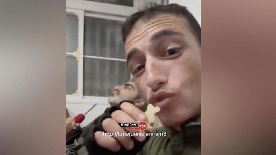 Nahost-Konflikt: Israelische Soldaten führen gefangene Palästinenser vor – Armeeführung reagiert
