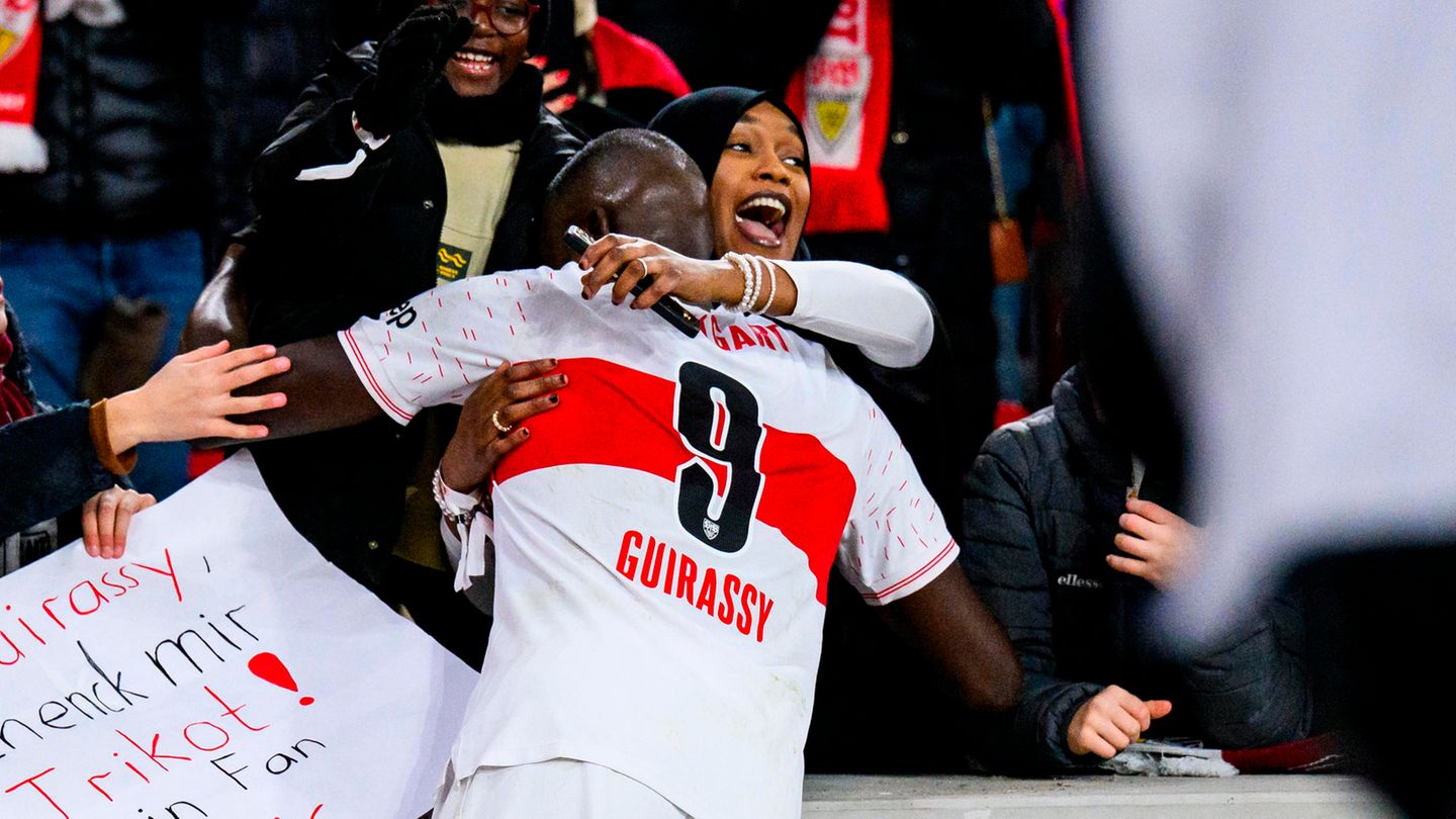 Die vergangenen beiden Saisons ist der VfB Stuttgart knapp am Abstieg vorbeigeschrammt. Diese Saison sieht es bislang deutlich besser aus. Auch dank Serhou Guirassy stehen die Stuttgarter mit 34 Punkten auf Platz 3 der Tabelle. Die sechs Punkte zum Klassenerhalt schaffen sie da bestimmt auch noch. 