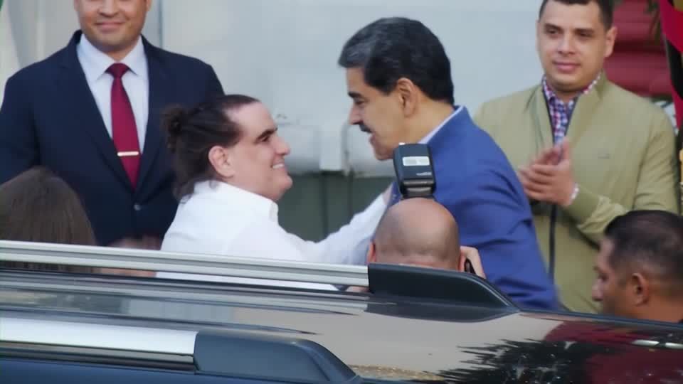 Video: USA und Venezuela tauschen Gefangene aus