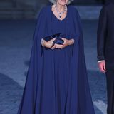Camilla im dunkelblauen Kleid beim Staatsbesuch in Frankreich
