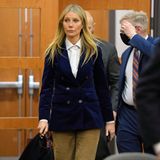 Gwyneth Paltrow im Kordblazer im Gerichtssaal
