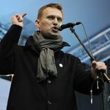 Alexej Nawalny 2011 gestikuliert bei einer Rede auf der Bühne