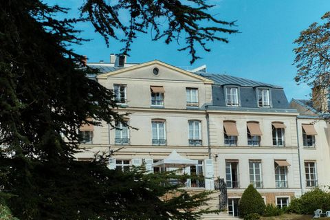 Hauptgebäude der "Maison Nationale des Artistes" in Paris Nogent-sur-Marne