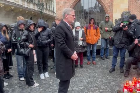 Video: Trauer in Prag - Unklarheit über Motiv des Täters