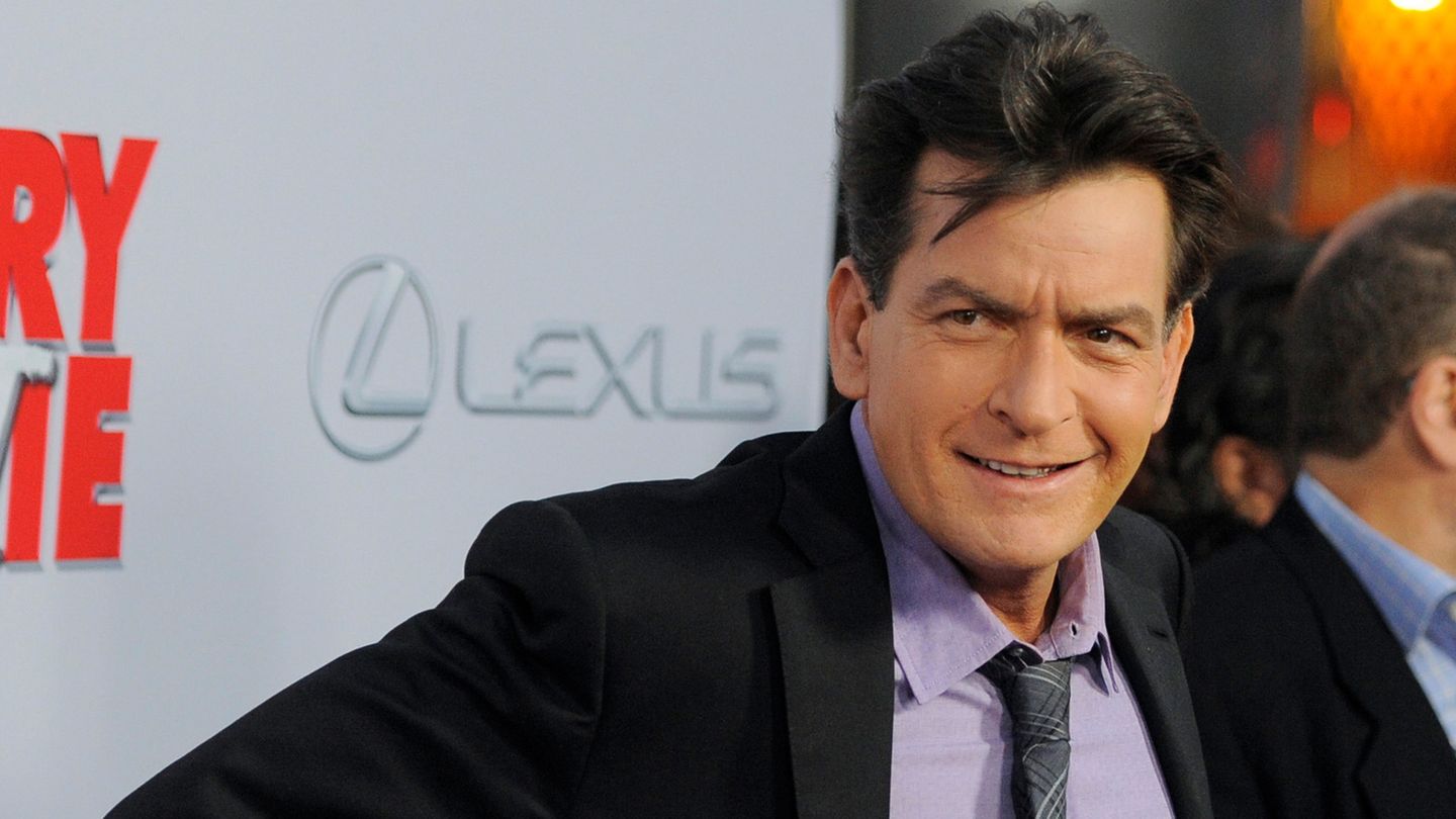 Charlie Sheen: Neighbor attacks the actor in his home