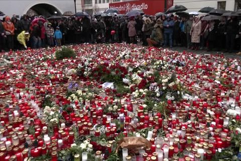 Video: Prag: Staatstrauer nach Schusswaffenangriff