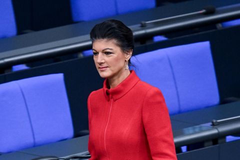 Sahra Wagenknecht, (fraktionslos) spricht im Bundestag bei der Debatte zum Nachtragshaushalt 2023
