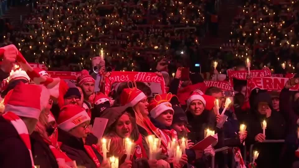 Video: 1. FC Union Berlin: Tausende Fans füllen Stadion mit Lichtermeer