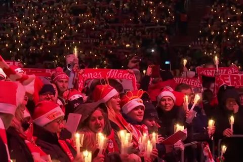 Video: 1. FC Union Berlin: Tausende Fans füllen Stadion mit Lichtermeer