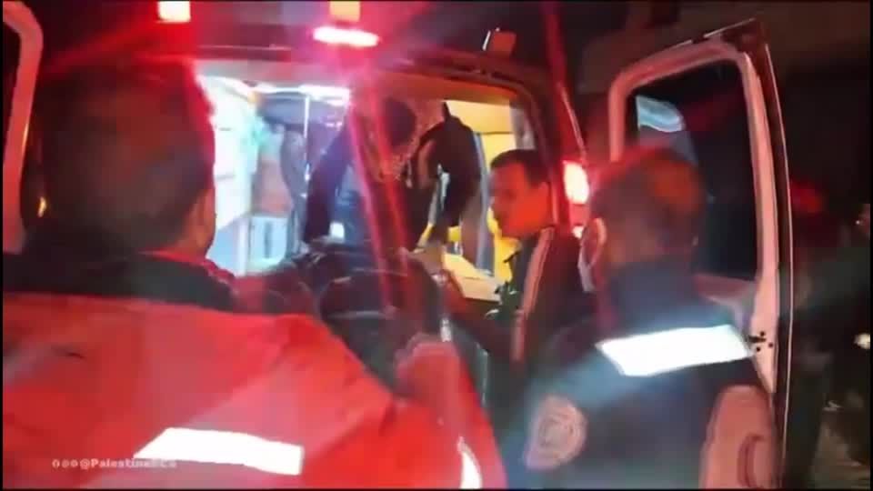 Video: Palästinenser: Mehr als 70 Tote bei Angriff auf Flüchtlingslager Maghasi Video: Palästinenser: Mehr als 70 Tote bei Angriff auf Flüchtlingslager Maghasi