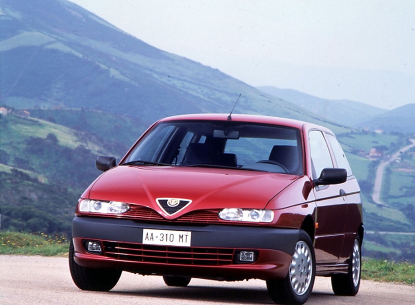 Alfa Romeo 145