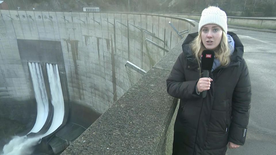 Reporterin vor Ort: Hochwasser in Niedersachsen – durch die Okertalsperre läuft jetzt doppelt so viel Wasser