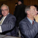 Im Zuge der CDU-Spendenaffäre kommt es zum Bruch zwischen den einstigen Freunden. Schäubles 2013 verstorbener Bruder Thomas, einst Innenminister von Baden-Württemberg, sagte später dazu: "Ich verabscheue Herrn Kohl. Und ich kann da für die ganze Familie sprechen."