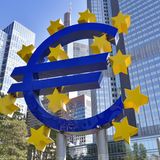 Euro Symbol am Willy Brandt Platz Frankfurt am Main