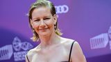 Schauspielerin Sandra Hüller kommt zur Verleihung des Europäischen Filmpreises
