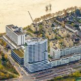 Die Gebäude eines Krankenhauses aus der Luft fotografiert