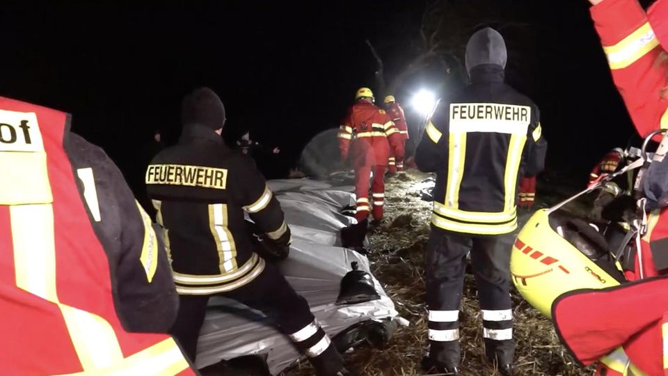 Hochwasser in Deutschland: "Höchststand noch nicht erreicht" – hier müssen Feuerwehr & Co gerade richtig anpacken