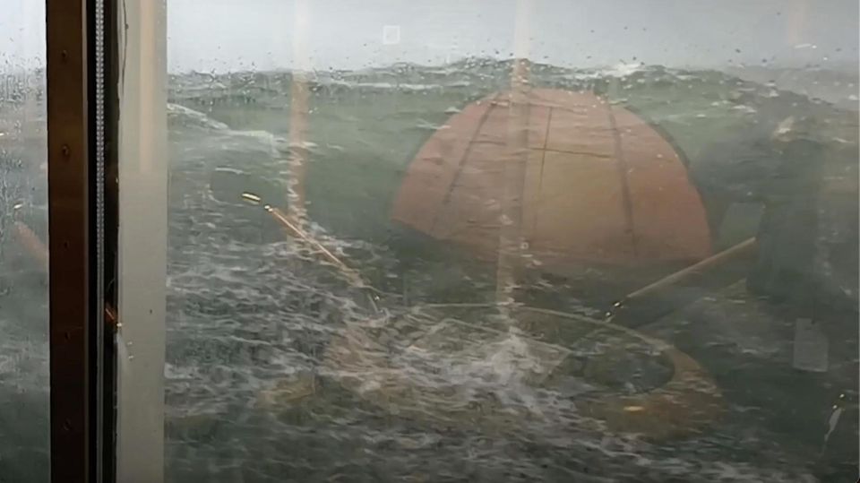 Norwegische MS Maud: Riesenwelle trifft Kreuzfahrtschiff – Passagiere filmen bange Momente