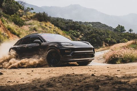 Porsche Macan E 2024