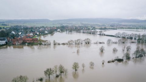 Hochwasser In Deutschland: Kanzler Scholz Reist In Betroffene Gebiete ...