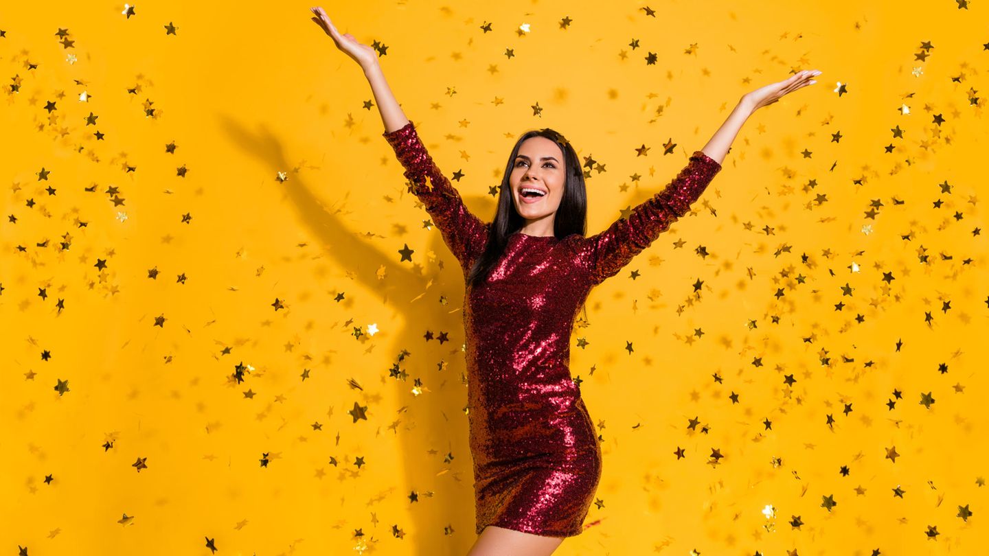 Modetrend: Hingucker-Garantie: So setzen Sie Paillettenkleider richtig in Szene