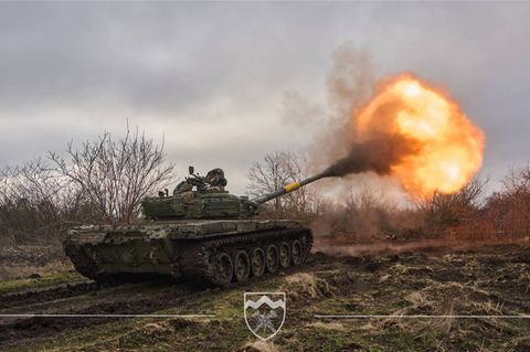 Kampfpanzer der ukrainischen 10. Mountain Assault Brigade