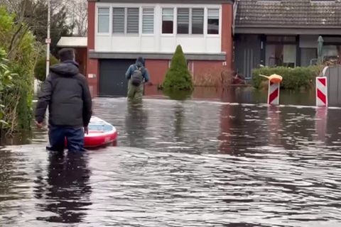 Video: Weiter angespannte Hochwasserlage in Niedersachsen