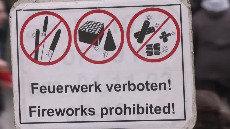 Video: "Böllern verboten" - Polizei vor schwierigen Silvestereinsätzen