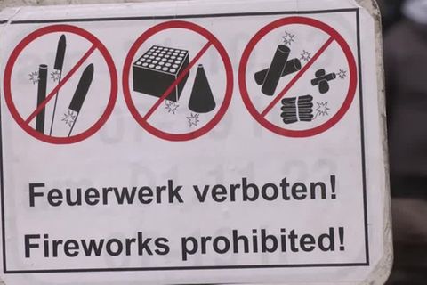 Video: "Böllern verboten" - Polizei vor schwierigen Silvestereinsätzen