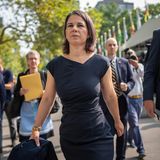 Ebenfalls am 24. Oktober betont Baerbock vor dem UN-Sicherheitsrat das Selbstverteidigungsrecht Israels, aber mahnt die Einhaltung des humanitären Völkerrechts an. "Der Kampf richtet sich gegen die Hamas und nicht gegen Zivilisten. Deshalb ist es für uns von entscheidender Bedeutung, dass dieser Kampf im Einklang mit dem humanitären Recht und mit größtmöglicher Rücksichtnahme auf die Zivilbevölkerung in Gaza geführt wird."   