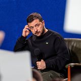 "Wir sind nicht bereit, dem verdammten Terroristen Putin unsere Freiheit zu geben." Diese Kampfansage an Kremlchef Wladimir Putin macht der ukrainische Präsident Wolodymyr Selenskyj am 5. November in einem Interview des US-Fernsehsenders NBC.