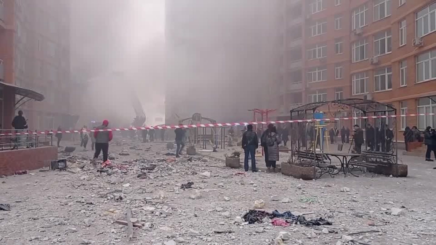 Video: Ukraine Meldet Tote Bei Massiven Luftangriffen | STERN.de