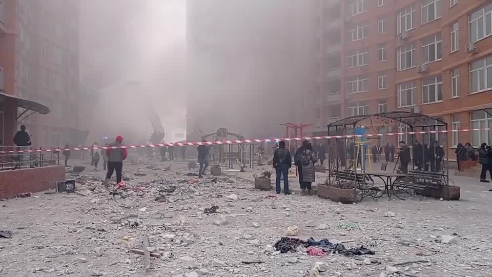 Video: Ukraine meldet Tote bei massiven Luftangriffen Video: Ukraine meldet Tote bei massiven Luftangriffen