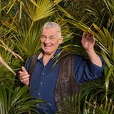 Er ist mit 72 Jahren der Grandseigneur im diesjährigen Dschungelcamp: Heinz Hoenig ist dank seiner unzähligen Rollen in Film und Fernsehen längst eine Schauspiel-Legende, nun wagt er den Sprung in ein neues Terrain. Ob er eine Ahnung hat, was ihn in Australien erwartet? Seine Aussagen lassen das bezweifeln: "Ich weiß gar nicht, auf welchen Mist ich mich da einlasse", sagt Hoenig.