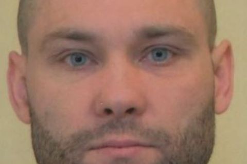 Gesucht: Christian Miguel Feix, der Heiligabend mit einem Mitinsassen aus dem Krankenhaus des Maßregelvollzugs in Wittenau ausgebrochen ist