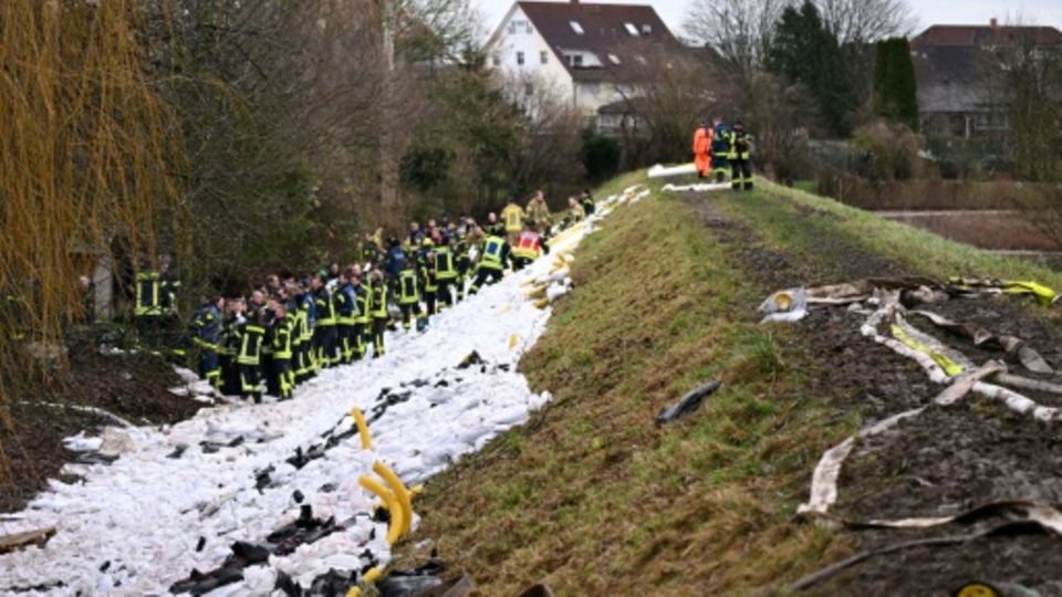 Hochwasserlage Bleibt Weiter Angespannt | STERN.de