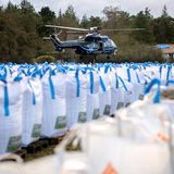 Sandsäcke in Sandkrug