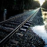 Schienen unter Hochwasser