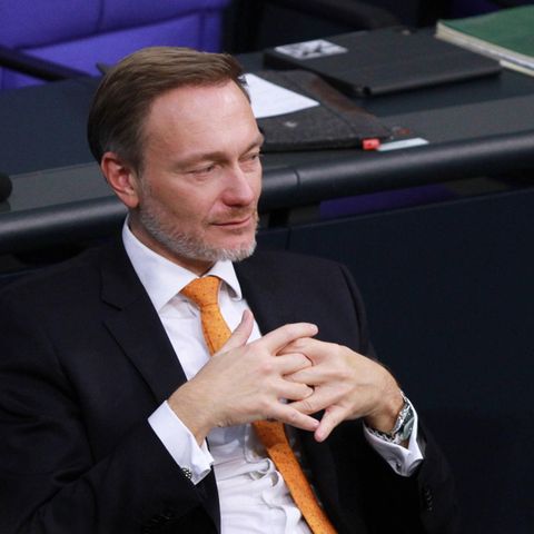Bundesfinanzminister Christian Lindner Mitte Dezember 2023 auf der Regierungsbank.