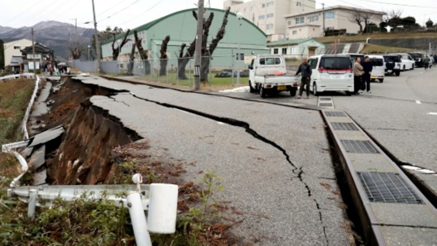 Japan von schwerer Erdbebenserie erschüttert - Vier Tote und Tsunamiwellen