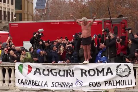 Video: Ab in den Tiber - Traditionelles Neujahrsspringen in Rom