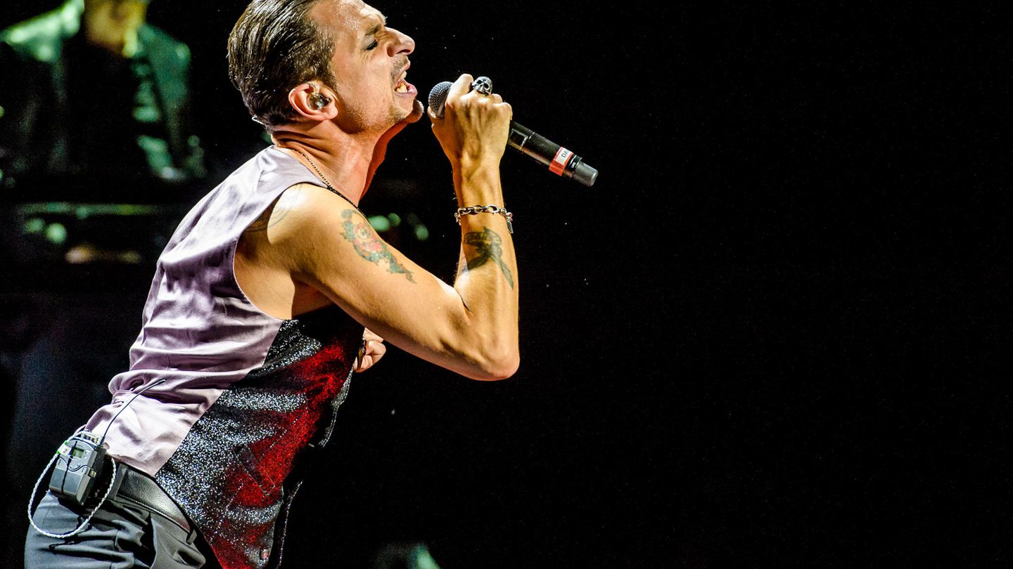 Dave Gahan, Sänger von Depeche Mode, bei einem Konzert