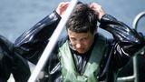 Frederik hat Politikwissenschaften studiert, unter anderem an der Harvard University in Boston. Doch er kann auch eine beachtliche Militärausbildung vorweisen, hat Prüfungen als Kampfschwimmer und Militärpilot absolviert.
