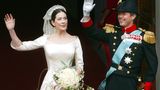 Monarchie: ... die Hochzeit im Mai 2004 in Kopenhagen. Mit Mary wird nach der Abdankung von Königin Margrethe zum ersten Mal eine Australierin als Königsgemahlin in die Geschichte der europäischen Monarchie eingehen. ... die Hochzeit im Mai 2004 in Kopenhagen. Mit Mary wird nach der Abdankung von Königin Margrethe zum ersten Mal eine Australierin als Königsgemahlin in die Geschichte der europäischen Monarchie eingehen.